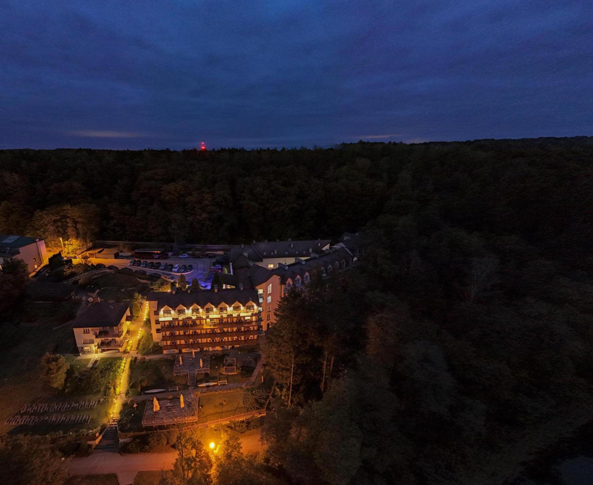 Hotel Mazuria Country & Spa ムロンゴヴォ エクステリア 写真